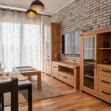 Komfortowy Apartament Nadbrzezna Blisko Warszawy Z Parkingiem Ozarow Mazowiecki Exterior photo